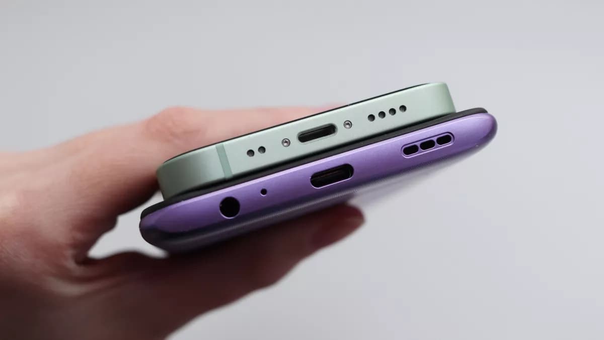 How to clean a phone charging port